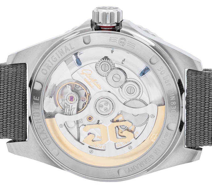 Glashutte Original SeaQ Panorama Date 1-36-13-02-81-34